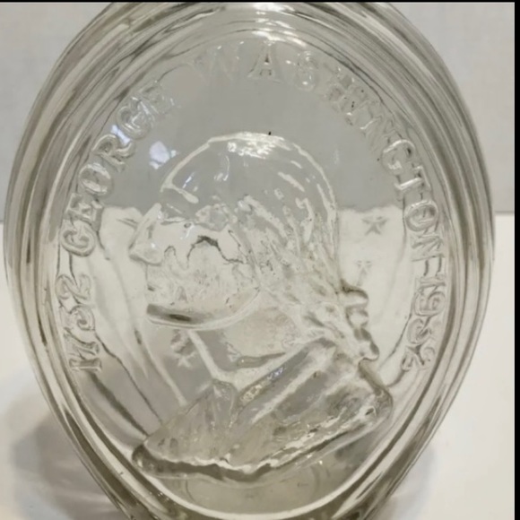 Bicentennial Bottle Embossed George Washington With Cap VINTAGE - Picture 1 of 15
